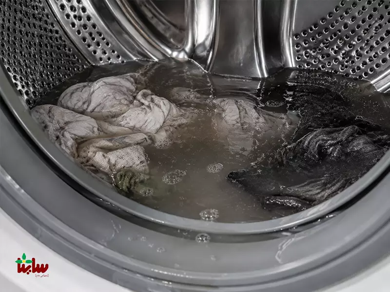 علت لک شدن لباس در ماشین لباسشویی: 6 راه جلوگیری فوری! 34 علت لک شدن لباس در لباسشویی: 7. مشکل در تخلیه آب کثیف